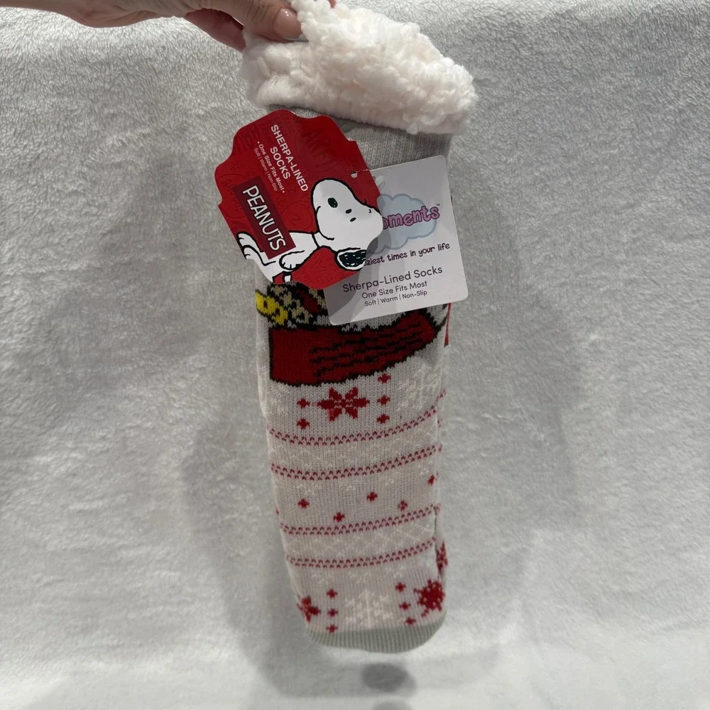 Peanuts Snoopy Sherpa Lined Slipper Socks White Red Fair Isle Non-Slip NWT‎